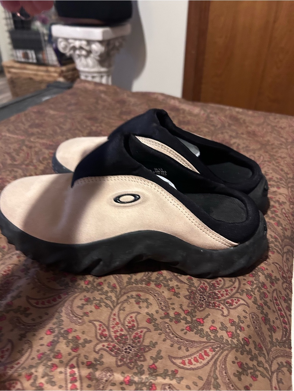 50%offw❤️VINTAGE Oakley Shoes Womens 8 Tan Leather Slip On Mule Logo Y2K Casual - Picture 4 of 6